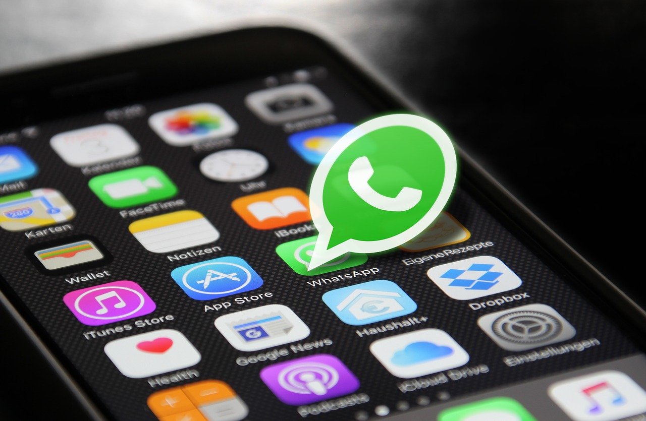 Cara Backup Chat WhatsApp di iPhone dan Android